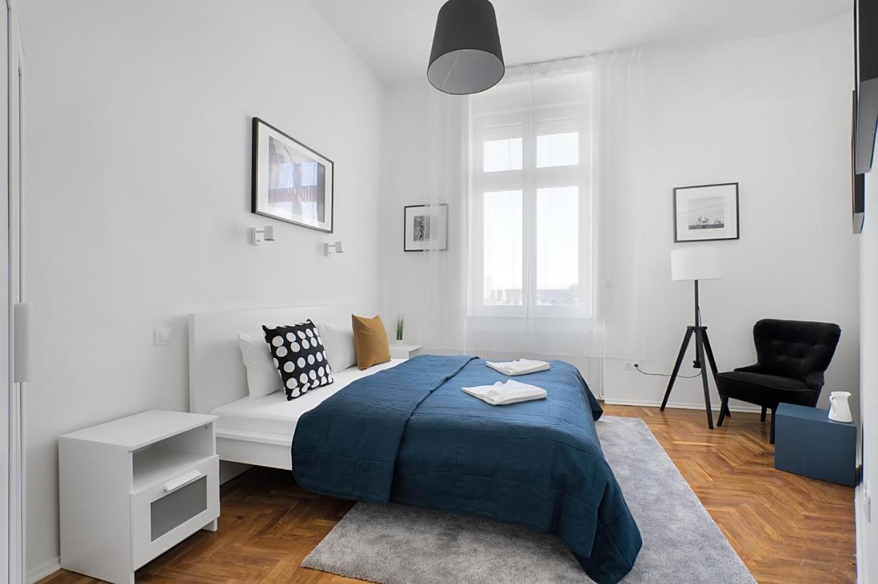 Bpr Cosmos Design Suite With A/C Budapest Extérieur photo