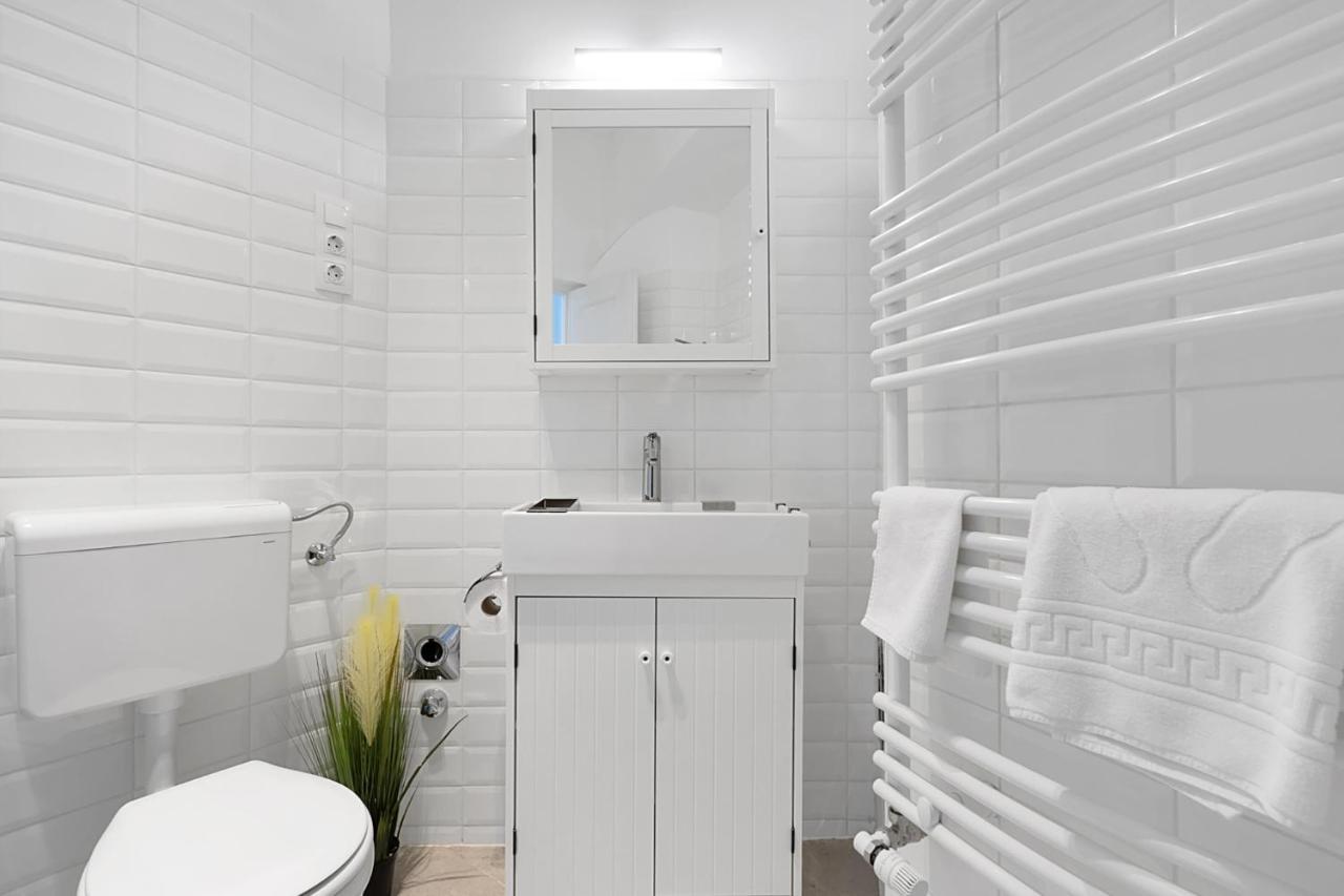 Bpr Cosmos Design Suite With A/C Budapest Extérieur photo