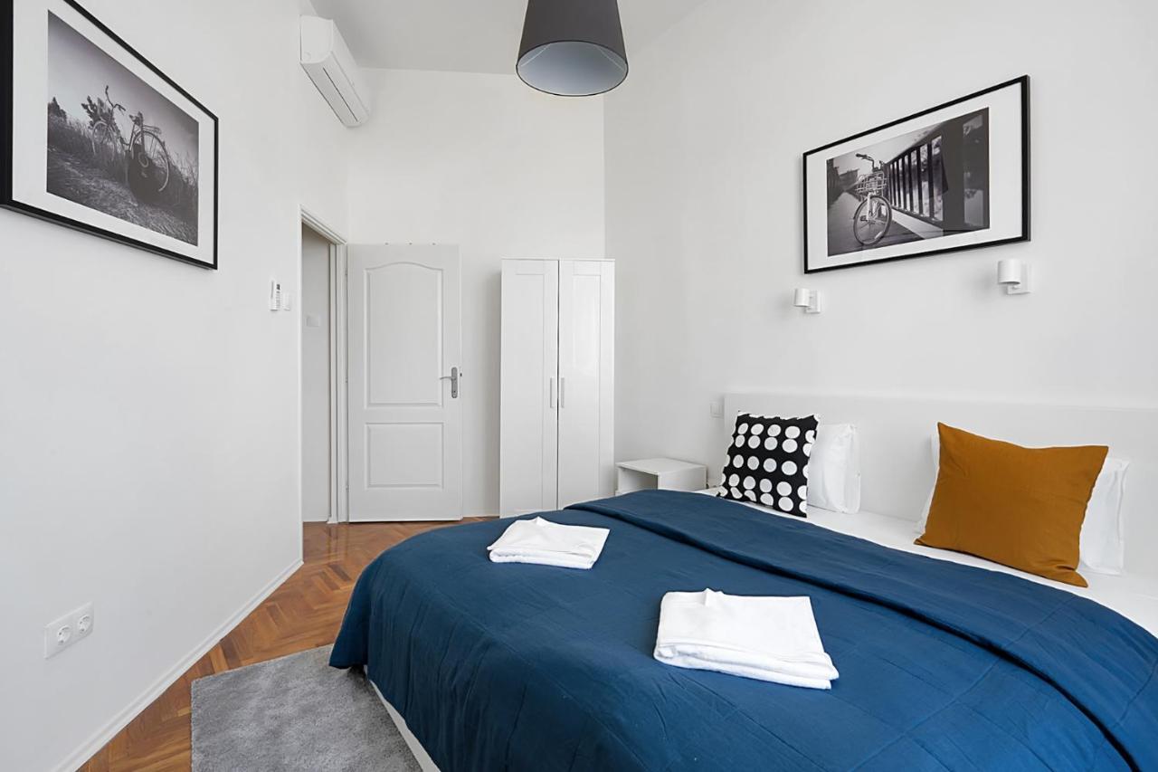 Bpr Cosmos Design Suite With A/C Budapest Extérieur photo