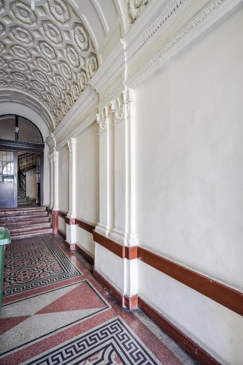 Bpr Cosmos Design Suite With A/C Budapest Extérieur photo